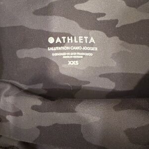 Athleta Salutation Camo Jogger - Black & Gray